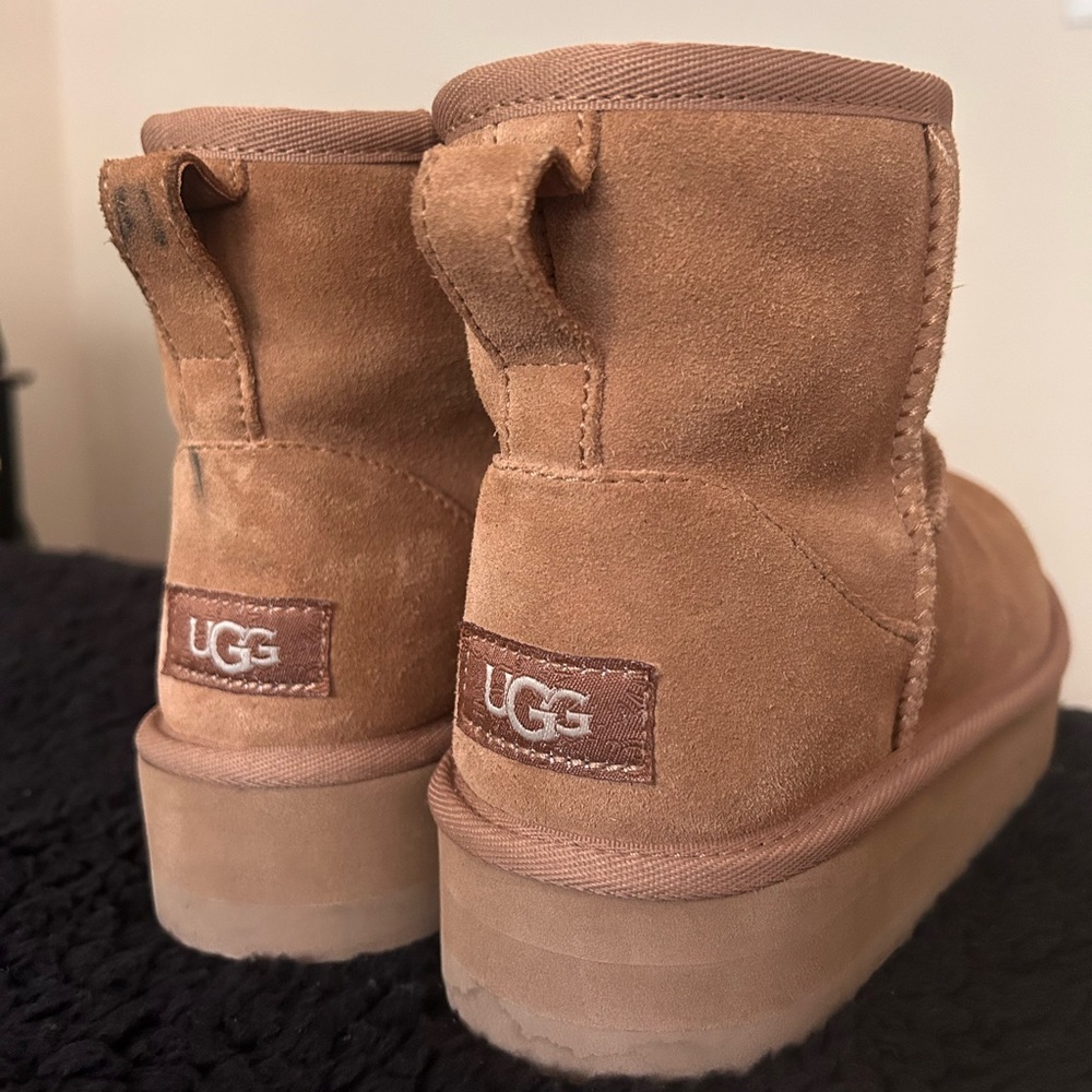 Ugg Classic Ultra Mini Platform